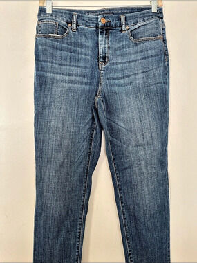 Chico’s slimming Girlfriend Slim Leg Skinny Jeans Blue Waist 27